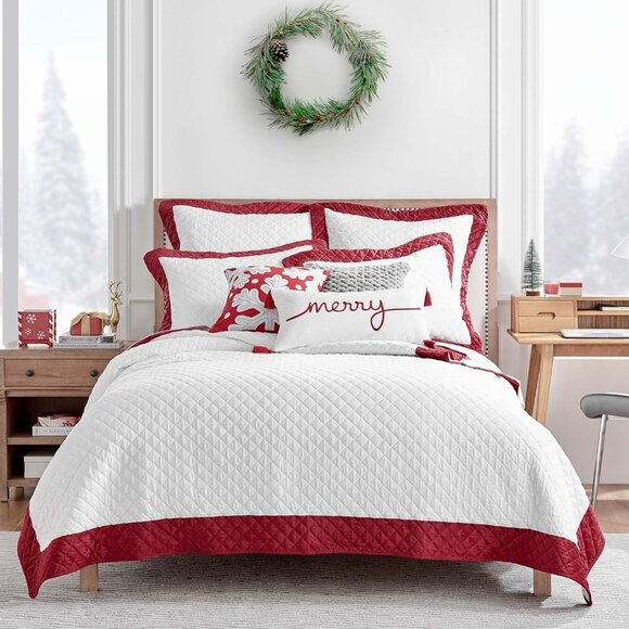 Levtex Home - All is Bright Quilt Set - King Quilt + Two King Pillow Shams - V - Picture 1 of 5